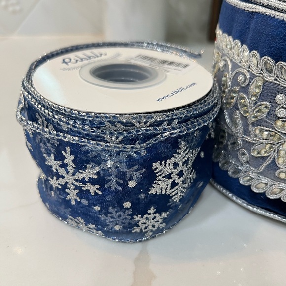 Blue holiday Palace/ribbli  White/Silver/navy Coordinating Ribbon Snowflake - Picture 3 of 9
